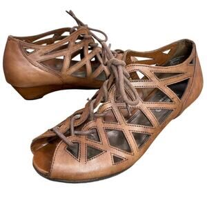 Coach and Four Size 7 Sandals Burnt Brick Lace Up Wedge Heel Leather Brown